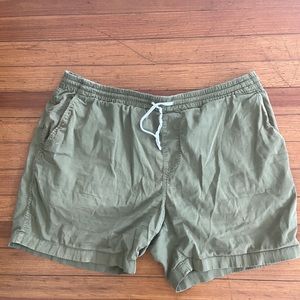J Crew Sportsman Drawstring Casual Shorts XL Olive